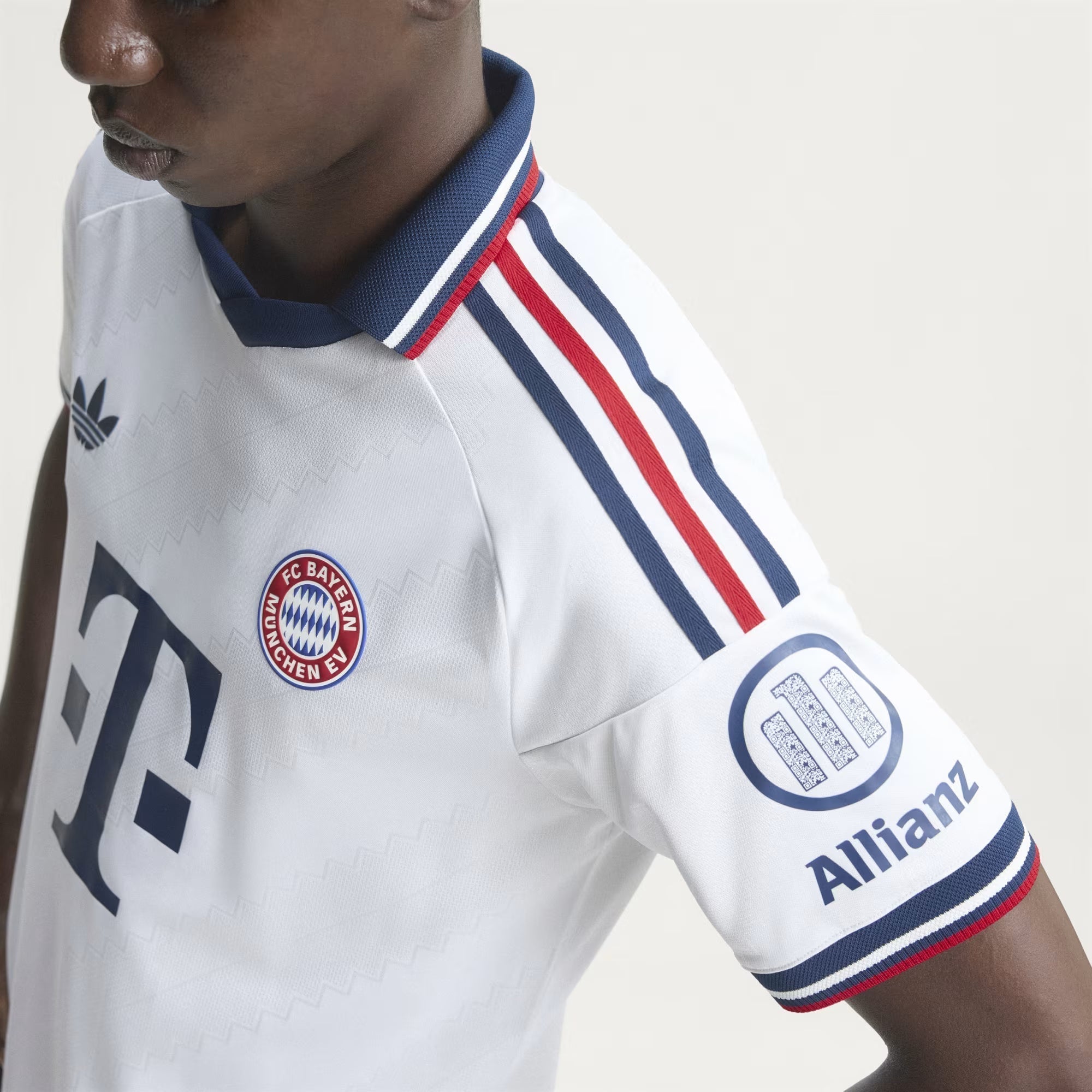 Olise #17 FC Bayern München Away 26/27 Jersey (Player Version)